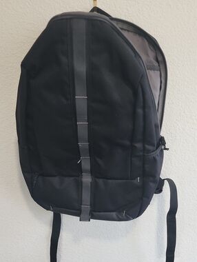 HP Black Men's Backpack with Reflective Strip